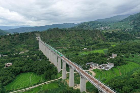 Dali-Baoshan section of Dali-Ruili Railway to be put into operation