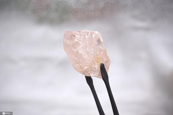 170-carat pink diamond discovered in Angola