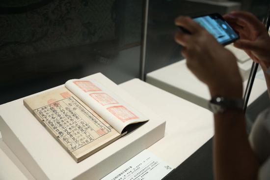 Precious literary collection of Qing dynasty on show at National Library of China