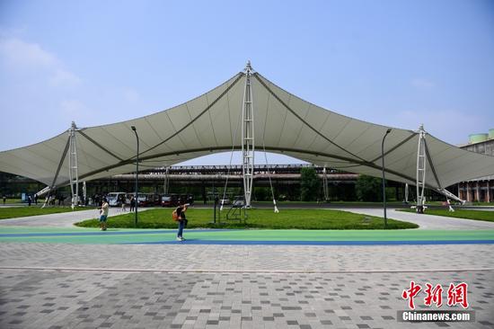 Photo shows the exhibition hall of the 2022  China International Fair for Trade in Services at the Shougang Park in Beijing, August 1, 2022. (Photo/China News Service) 