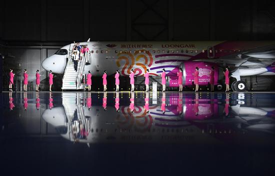 Asian Games-themed airplane unveiled in Hangzhou