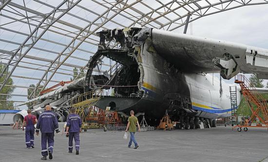 Wreckage of world's largest cargo plane An-225 unveiled