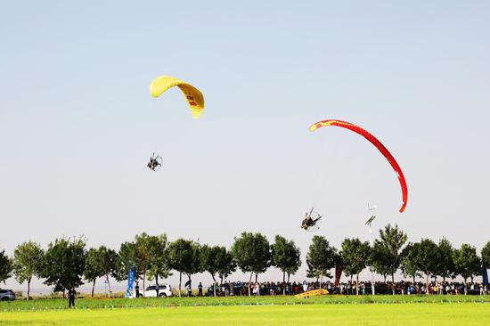 'Nadam in Air' staged at Aviation Carnival in Inner Mongolia