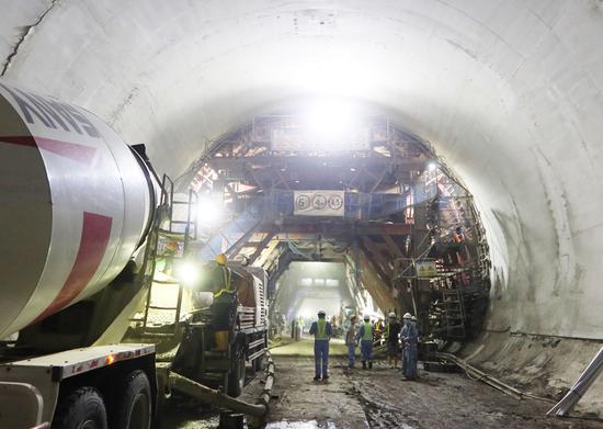 Tunnel 2 of Jakarta-Bandung High-Speed Railway ready for track-laying