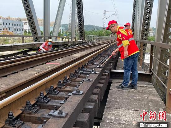 Workers check the rail line after a 6.8-magnitude earthquake hit Luding County in southwest China's Sichuan Province, Sept. 5, 2022. (Photo provided by China Railway Chengdu Bureau Group Co., Ltd)