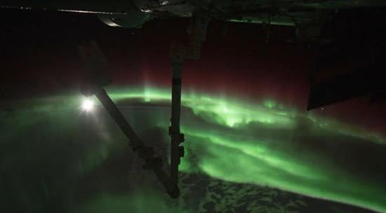 Incredible aurora captured from International Space Station