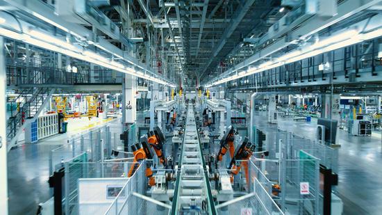 Photo taken on Dec. 21, 2021 shows a view of the new Tiexi Plant of BMW Brilliance Automotive in Shenyang, northeast China's Liaoning Province. (Xinhua)