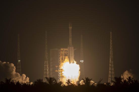 China sends Zhongxing-1E satellite into space