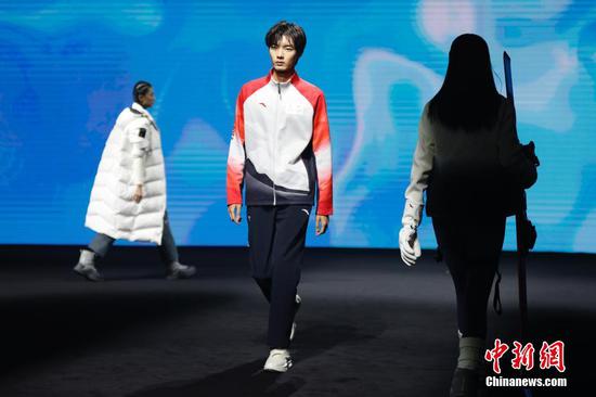 Winter Olympics themed fashion show held during Beijing Fashion Week