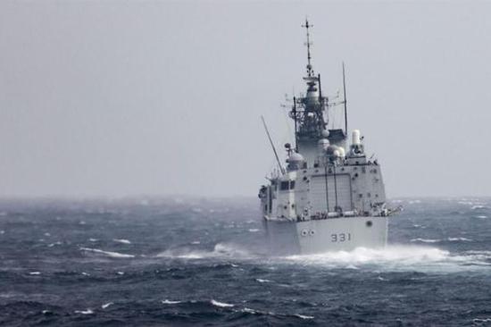PLA monitors U.S., Canadian warships sailing through Taiwan Straits