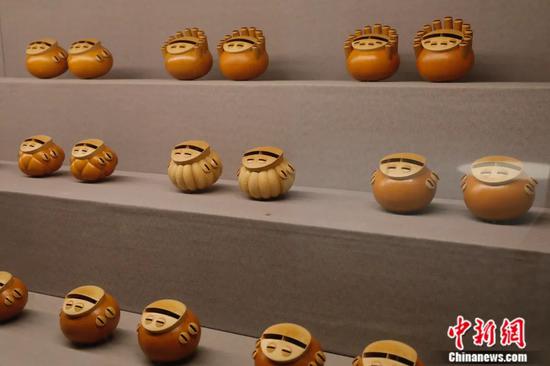 Pigenon whisltes at the Sound Art Museum in Songzhuang Town, east of Beijing.  (Photo/China News Service)
