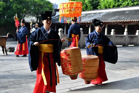 Ceremony held to commemorate 2,573rd anniversary of Confucius' birth