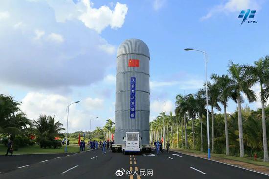 A photo shows the Mengtian space lab, the second lab component of China's Tiangong space station, being transported to the designated test site at the Wenchang Space Launch Center in Hainan province, on Oct 10, 2022. (Photo/people.com.cn via Weibo)