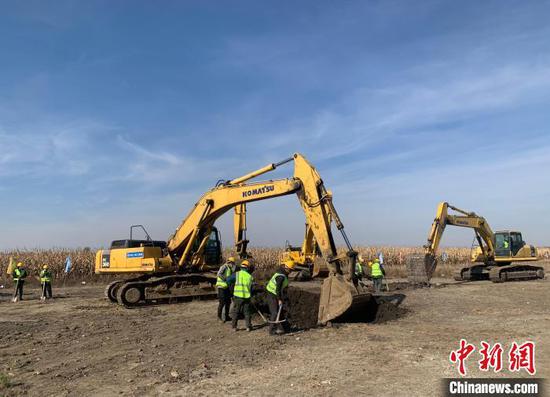 Photo shows a construction site of the  Harbin-Tieli section of China's northernmost high-speed railway in Heilongjiang Province. (Photo/China News Service)