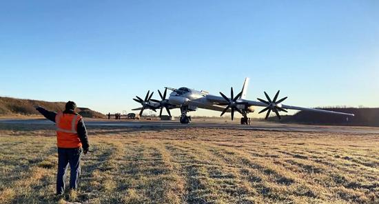 Screengrab of footage released by the Russian Defense Ministry on Oct. 18, 2022 shows that a Tu-95MS strategic bomber is ready to take off.  (Photo/Xinhua)