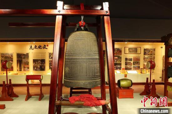 Photo shows the ancient bell found in Quanzhou, Fujian Province. (Photo provided by the Tonghuai temple of Guan Yu and Yue Fei)