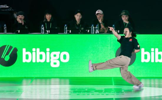 Guo Pu of China competes in the 2022 WDSF World Breaking Championship in Seoul, South Korea, Oct. 21, 2022. (Xinhua/Wang Yiliang)