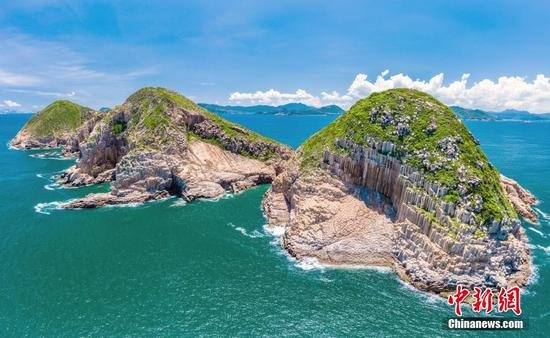 Hexagonal rock columns of Hong Kong Geopark ranks world's top 100