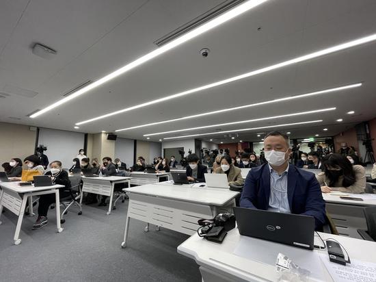 Photo shows a press conference over the deadly stampede in Seoul's Itaewon community is held on Nov. 1, 2022. (Photo/China News Service)