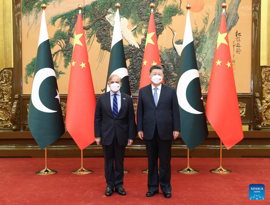 Chinese President Xi Jinping meets with Pakistani Prime Minister Shahbaz Sharif at the Great Hall of the People in Beijing, capital of China, Nov. 2, 2022. (Xinhua/Yao Dawei)