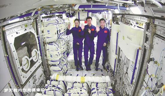 Chinese astronauts onboard the nation's Tiangong space station entered the Mengtian lab module at 3:12 pm on Thursday after the completion of the station's in-orbit assembly. (XU BU/FOR CHINA DAILY)
