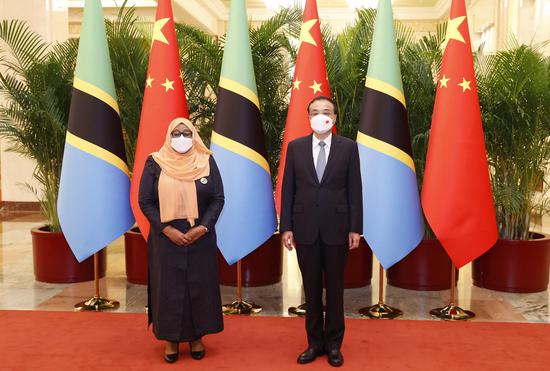 Chinese premier meets with Tanzanian president