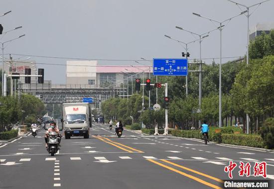 Foxconn Zhengzhou strives to recruit workers after COVID-19 disrupts production   