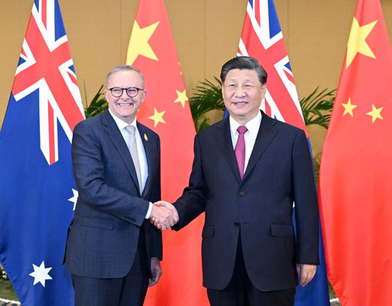 Chinese President Xi Jinping meets with Australian Prime Minister Anthony Albanese in Bali, Indonesia, Nov. 15, 2022. (Xinhua/Yan Yan)
