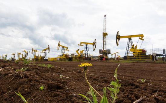 Photo taken on June 2, 2017 shows the well drilling field of the Udmurtia Petroleum Corp project in Udmurtia, a republic in western Russia. (Xinhua/Bai Xueqi)