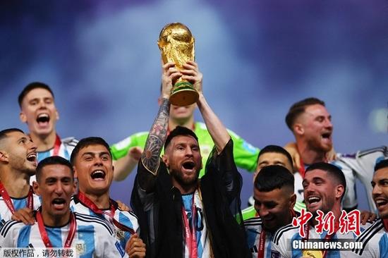 Argentine president thanks national soccer team for World Cup win