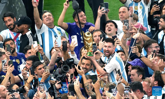 Messi, Di Maria give Argentina 2-0 halftime lead in World Cup final