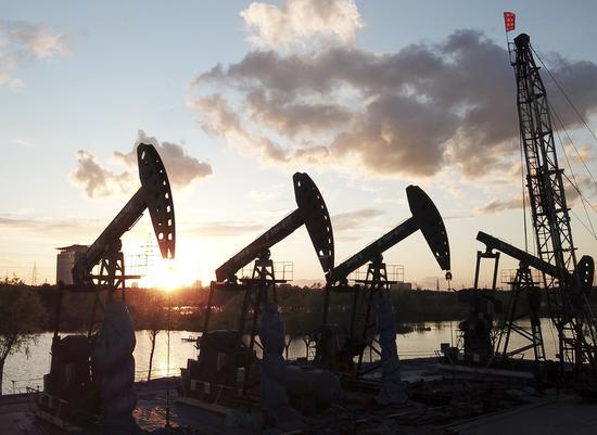 China's Daqing Oilfield annual oil, gas production above 40 mln tonnes of oil equivalent