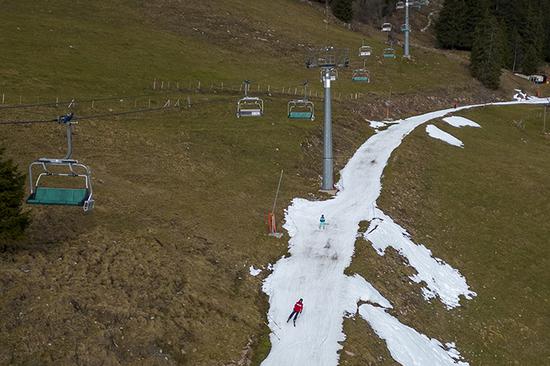 Ski resort closed due to heat wave in Europe