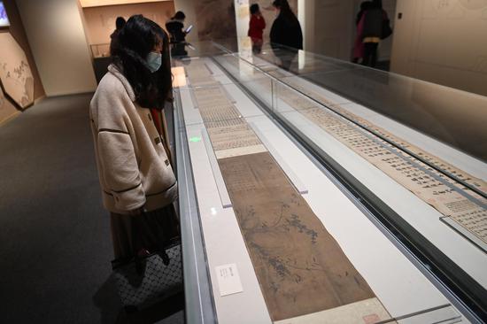 Authentic masterpieces by ancient iconic figure Su Shi on display at Sichuan Museum