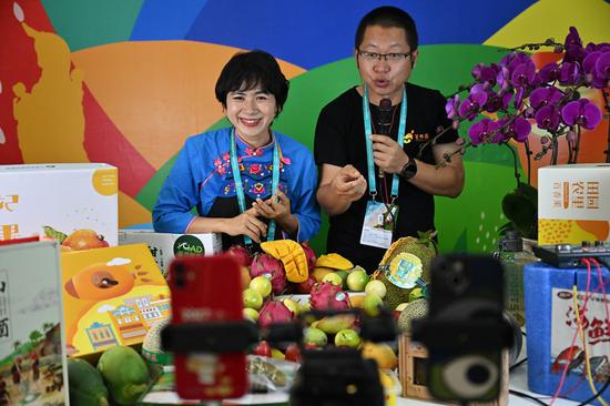 China logs increasing online retail sales of agricultural products in 2022