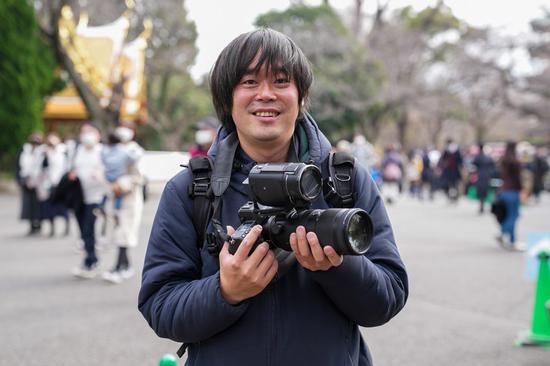 Takahiro Takauji, the blogger of 