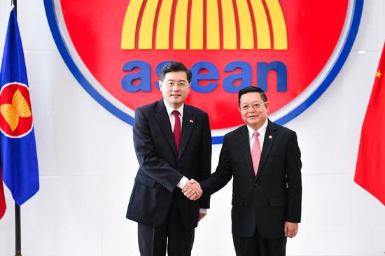 ASEAN Secretary-General Kao Kim Hourn (R) meets with visiting Chinese Foreign Minister Qin Gang in Jakarta, Indonesia February 22, 2023. (Photo/Xinhua)