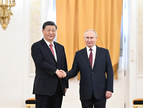 Xi, Putin vow to deepen strategic partnership in fruitful talks