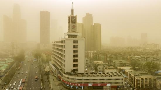Sandstorm engulfs north China
