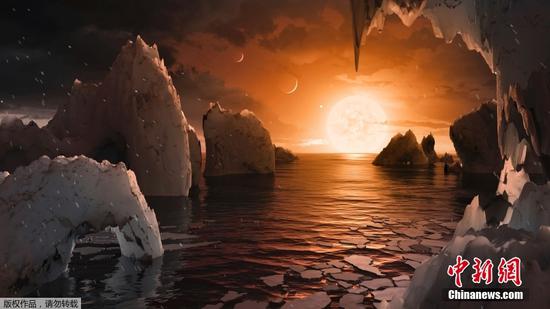 No atmosphere found at faraway Earth-sized world