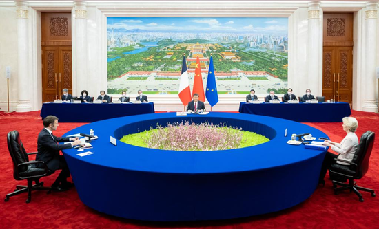 Chinese President Xi Jinping holds a trilateral meeting with French President Emmanuel Macron and European Commission President Ursula von der Leyen at the Great Hall of the People in Beijing, capital of China, April 6, 2023. (Xinhua/Zhai Jianlan)