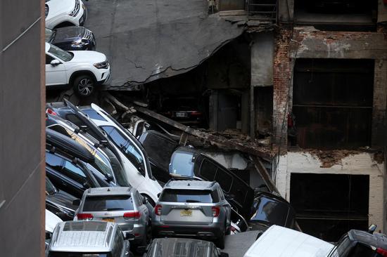 1 dead, 5 injured in garage collapse in New York