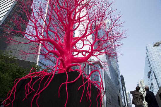 Pink and red tree sculpture unveiled in New York City
