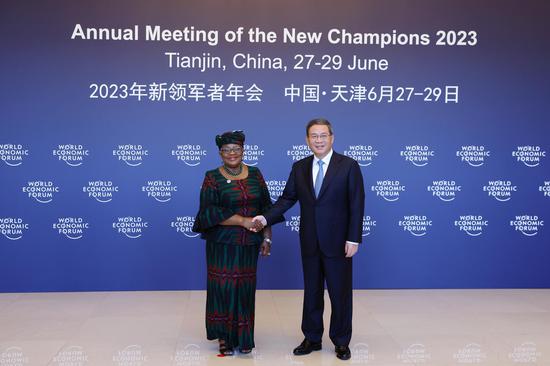 Premier Li meets with WTO director-general