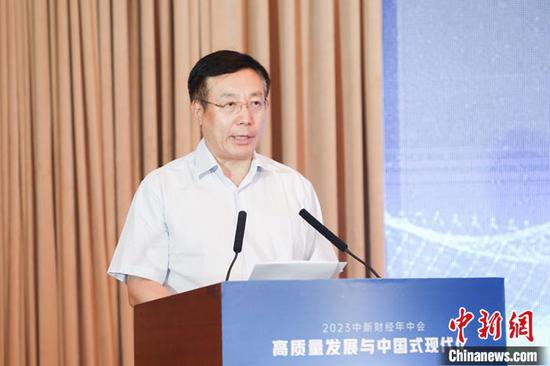 Bi Jingquan, executive vice-chairman of the China Center for International Economic Exchanges, speaks at a conference themed on high-quality development and Chinese modernization, in Beijing, June 28, 2023. (Photo/China News Service)