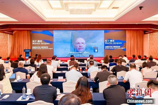 Renowned experts share insights on Chinese modernization, high-quality development