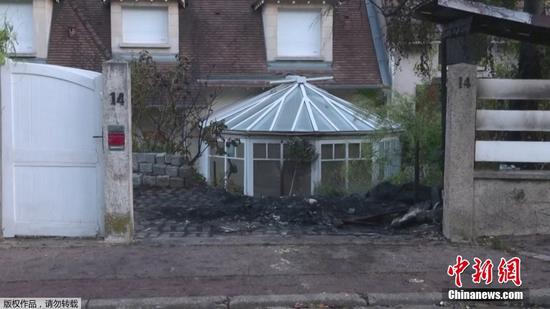Mayor's house set alight in latest French unrest