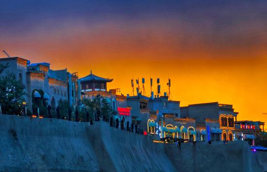Magical beauty of sunset over Kashgar