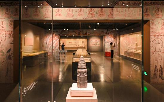 Exhibition featuring Dunhuang's cultural relics showcases spirit of Silk Road