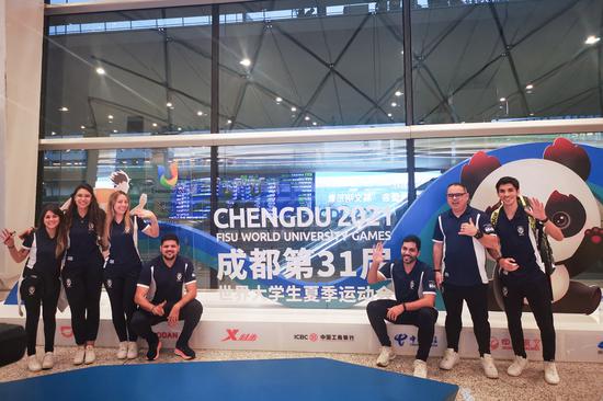 First batch of overseas delegation arrives in Chengdu